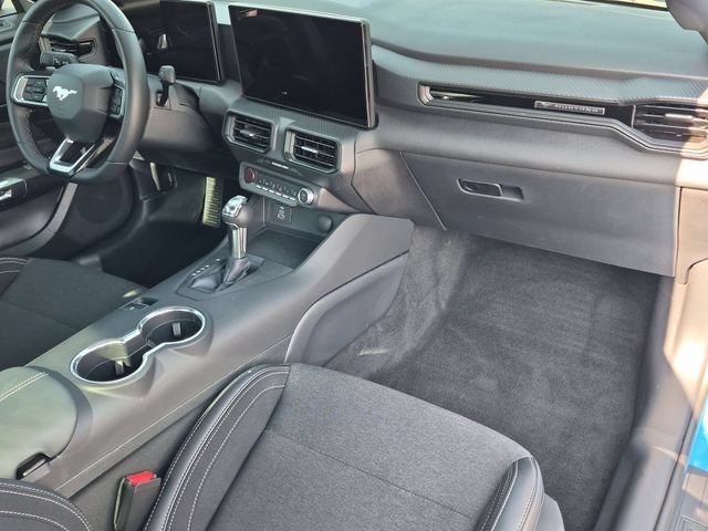 Used 2025 Ford Mustang GT RWD image 17