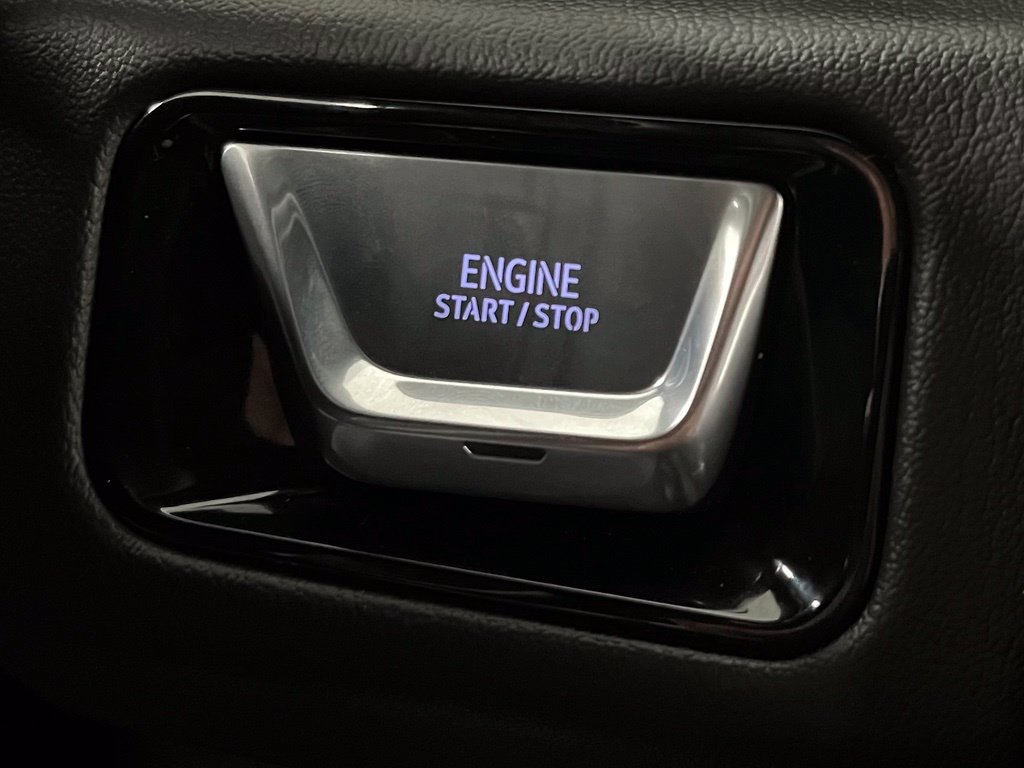 Used 2026 GMC Yukon Denali w/ Sun & Power Step Package AWD/4WD image 34
