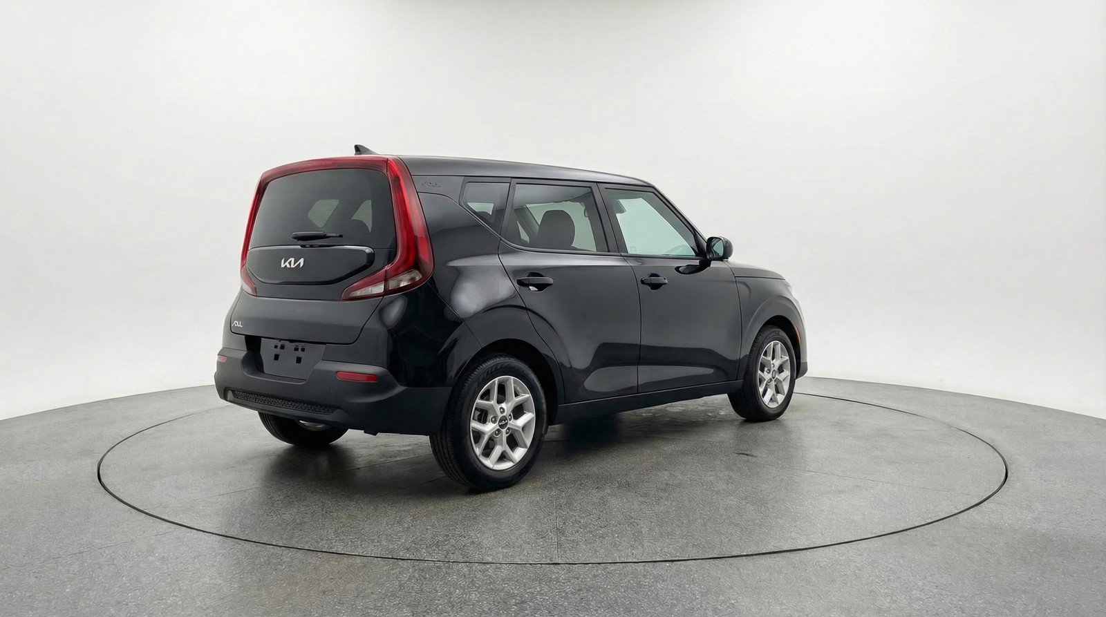 Used 2025 Kia Soul LX w/ LX Technology Package FWD image 9
