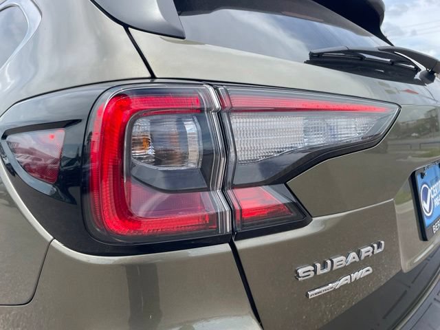 Used 2025 Subaru Outback Limited AWD/4WD image 7