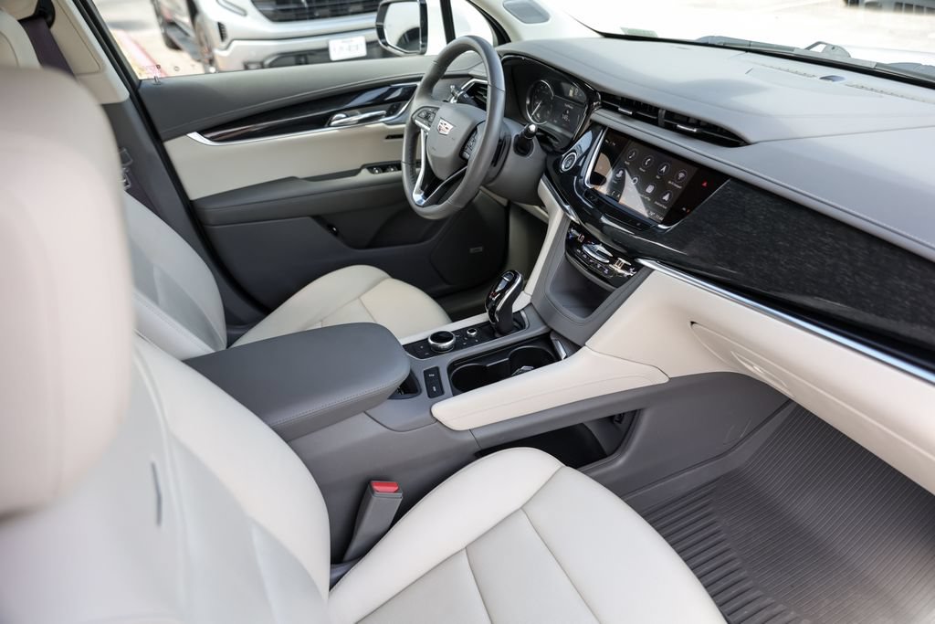 Used 2023 Cadillac XT6 Premium Luxury FWD image 33