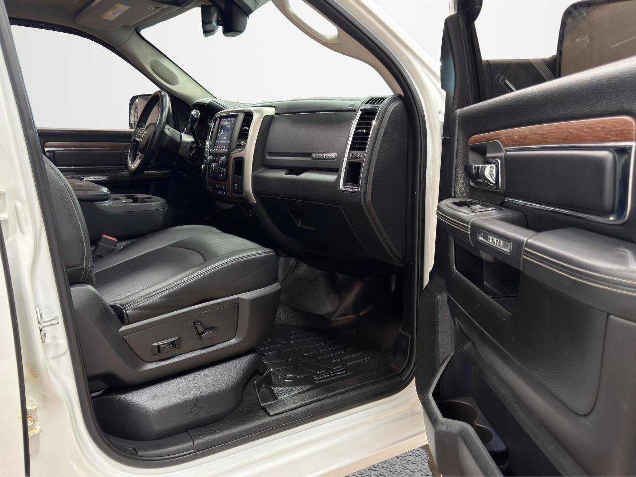 Used 2018 RAM 2500 Laramie AWD/4WD image 27