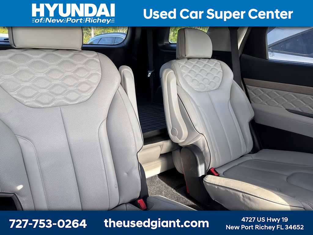 Used 2022 Hyundai Palisade Calligraphy image 9