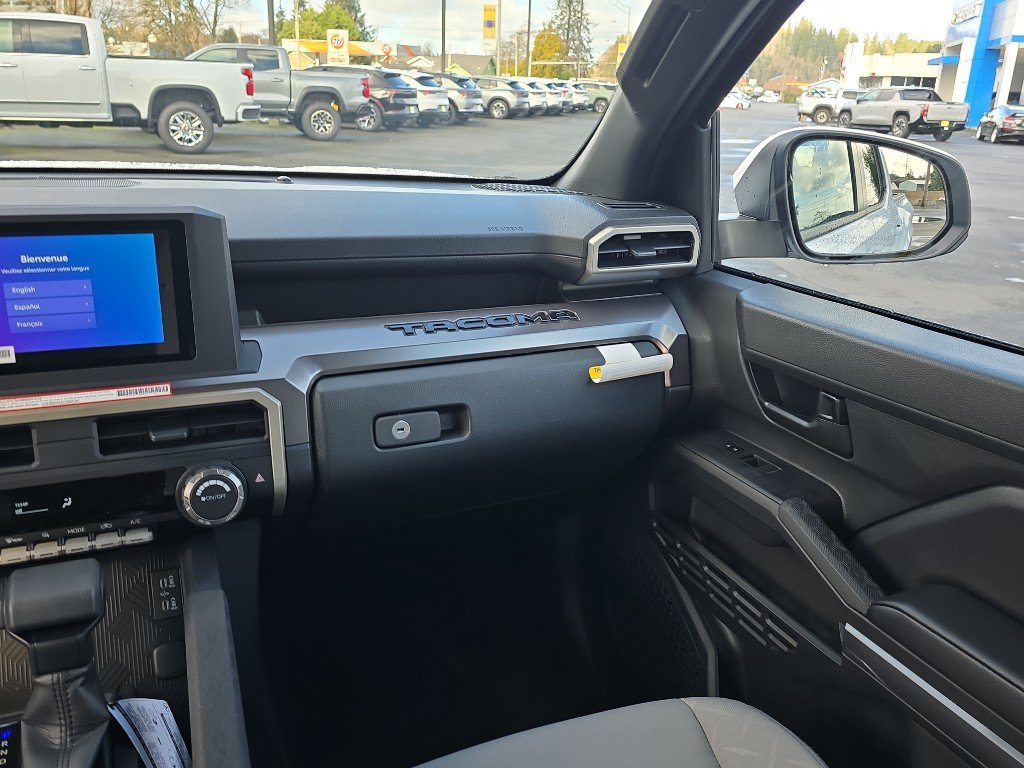 Used 2026 Toyota Tacoma SR5 AWD/4WD image 21