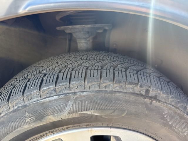 Used 2022 Subaru Outback Premium image 11