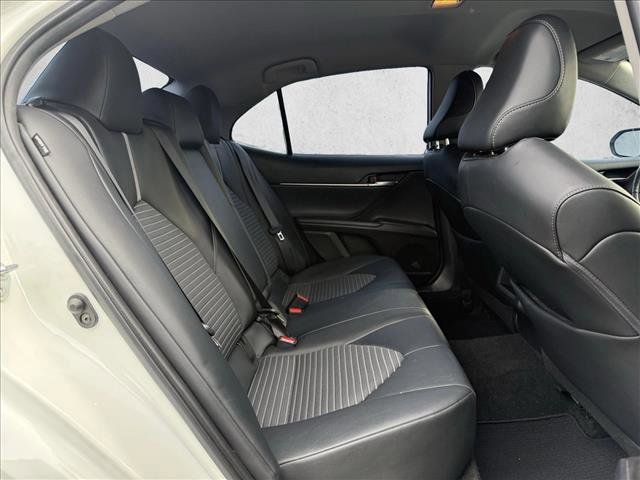 Used 2022 Toyota Camry SE w/ Cold Weather Package image 14