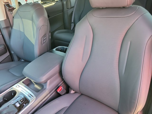 Used 2026 Kia Carnival SX Prestige FWD image 14