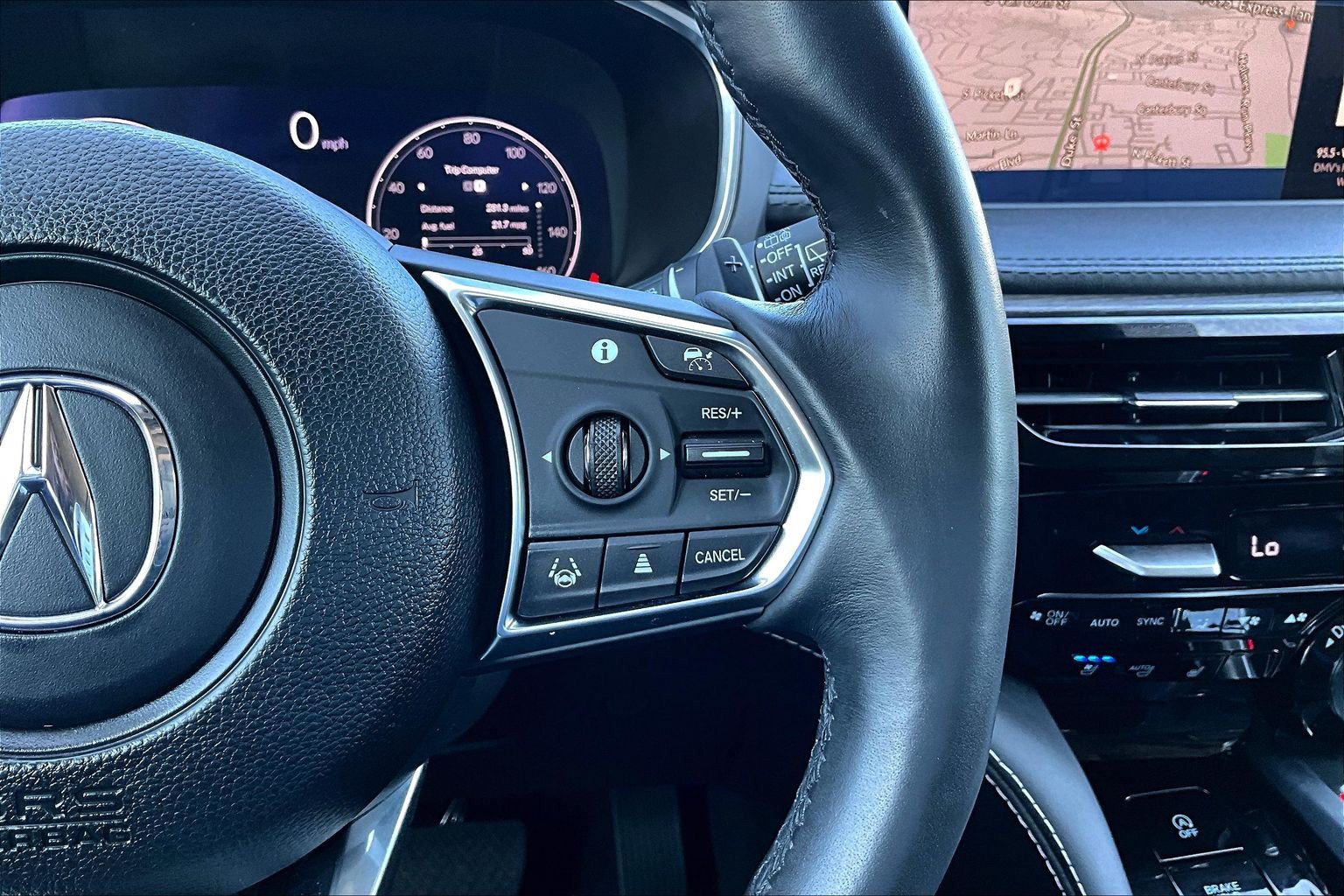 Used 2024 Acura MDX SH-AWD w/ Advance Package image 21