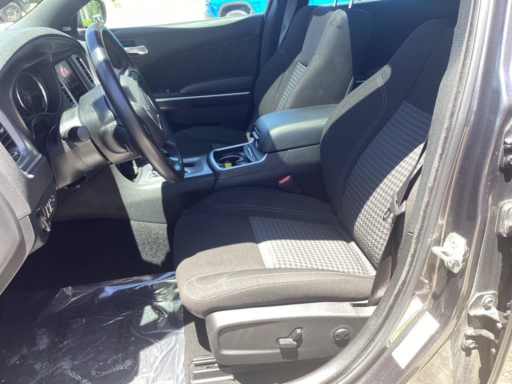 Used 2023 Dodge Charger SXT AWD/4WD image 7