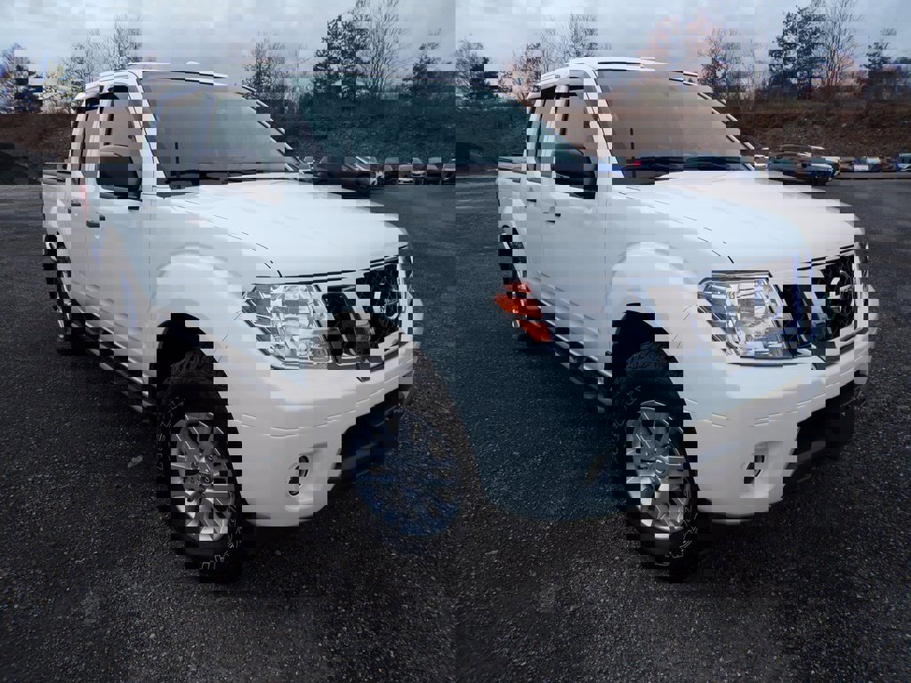 Used 2018 Nissan Frontier SV w/ Value Truck Package image 5