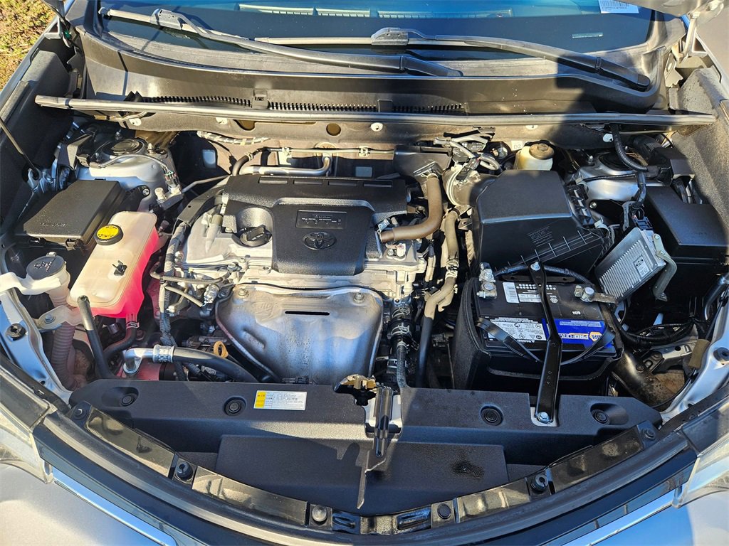 Used 2018 Toyota RAV4 XLE image 37