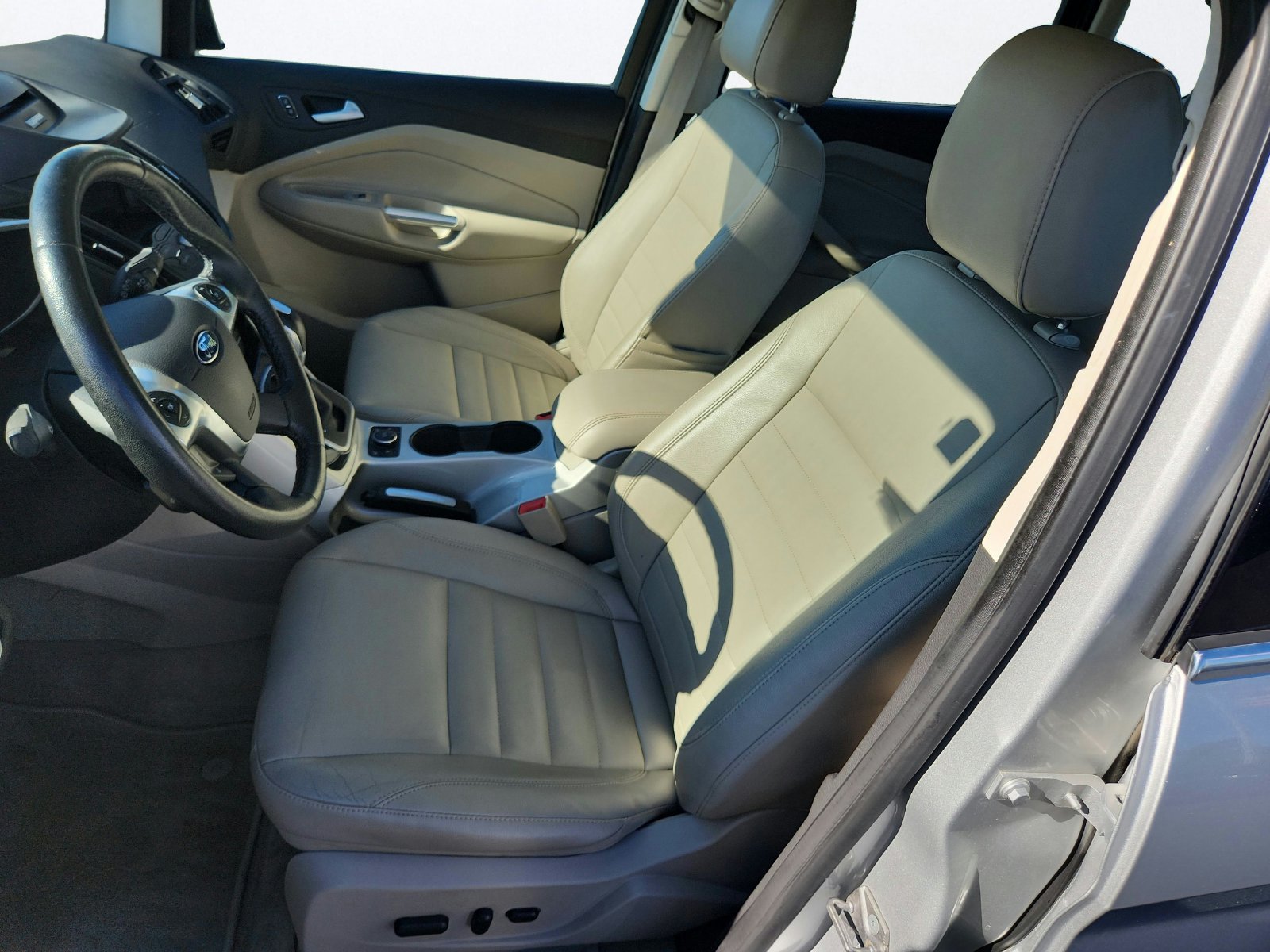 Used 2014 Ford C-MAX Energi SEL FWD image 12