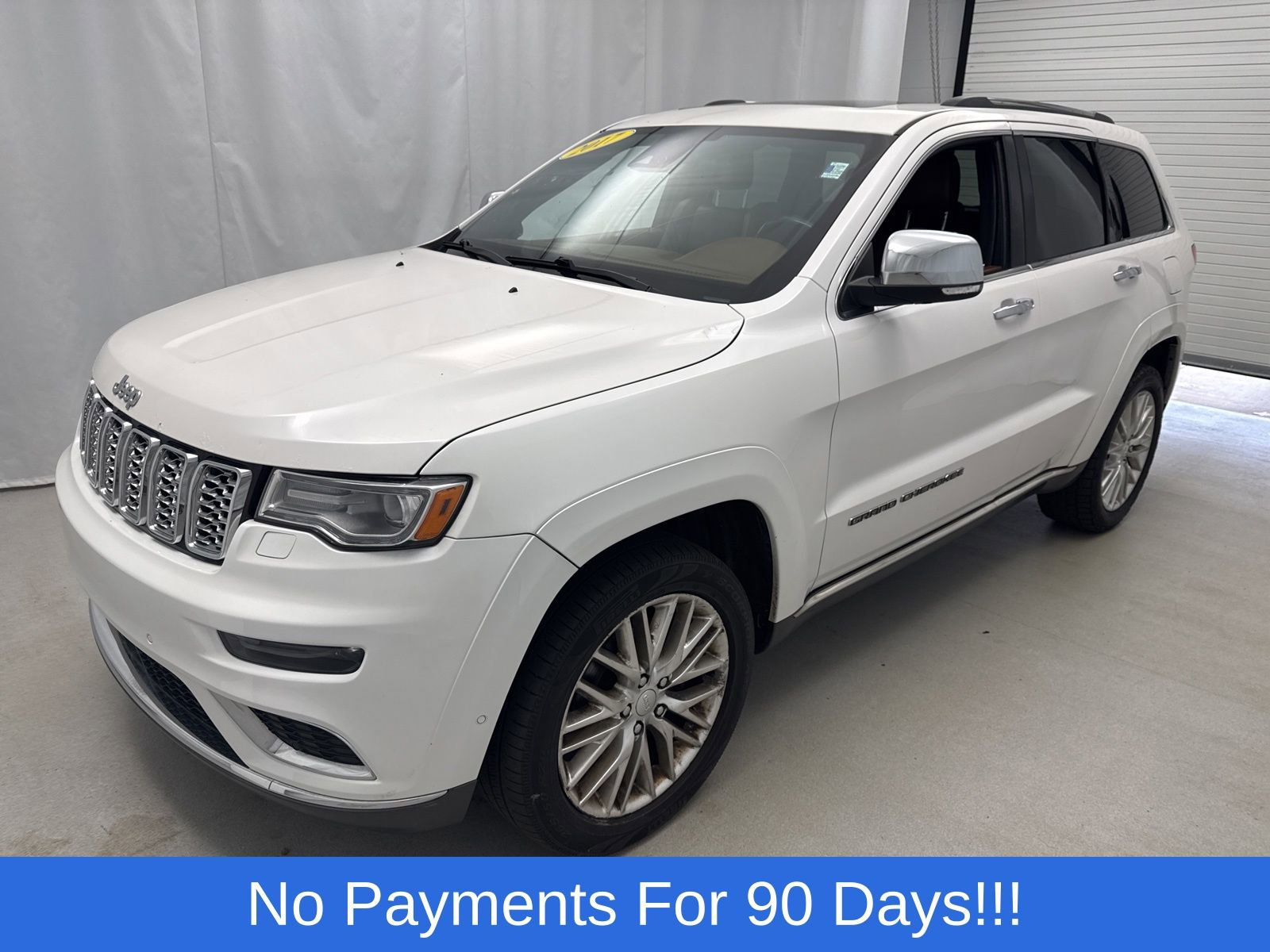Used 2017 Jeep Grand Cherokee Summit AWD/4WD image 5