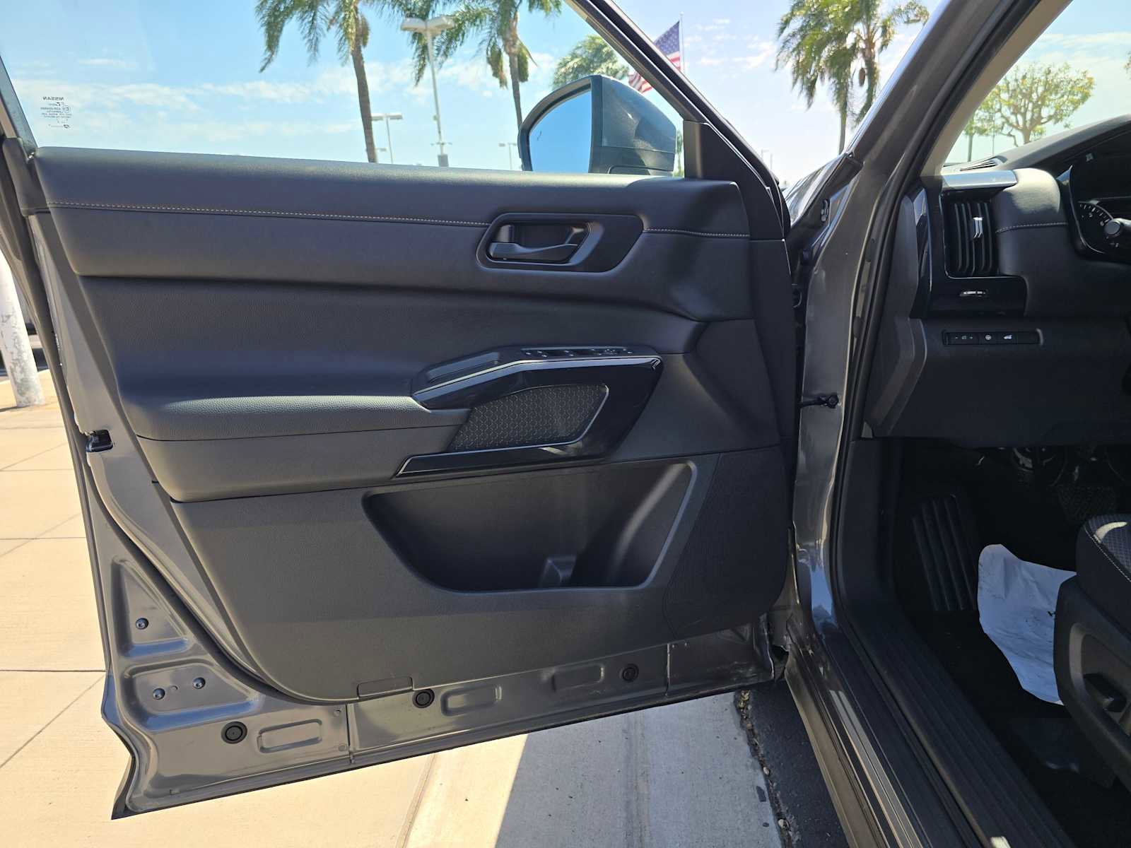 Used 2025 Nissan Pathfinder SV w/ Cargo Package FWD image 20