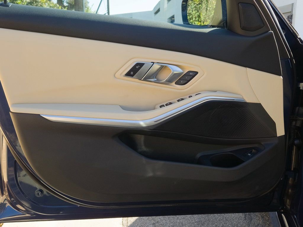 Used 2023 BMW 330i Sedan w/ Convenience Package image 12