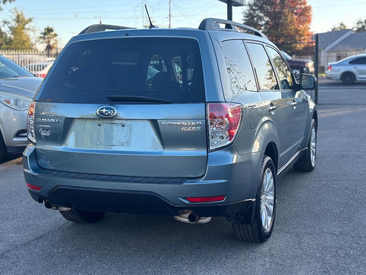 Used 2011 Subaru Forester 2.5X Premium w/ All-Weather Pkg image 4