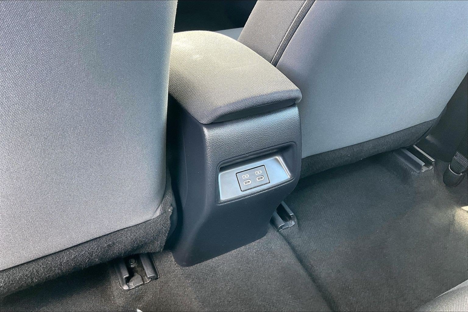 Used 2025 Toyota Corolla LE FWD image 39