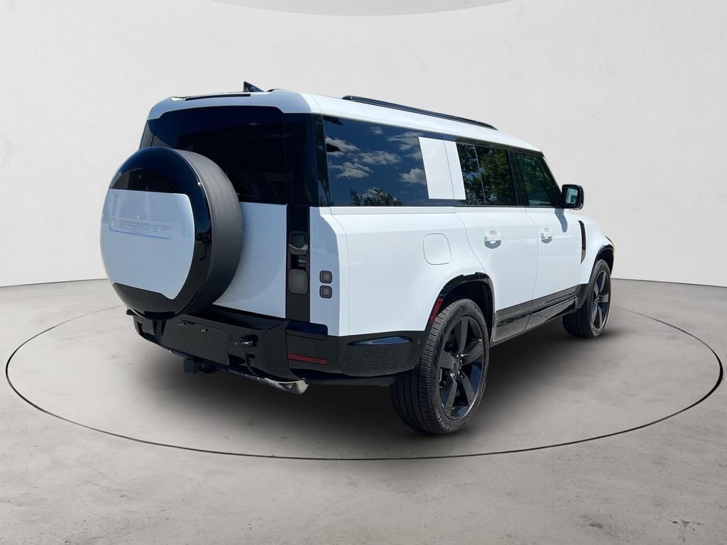 New 2026 Land Rover Defender 130 X-Dynamic SE AWD/4WD image 5