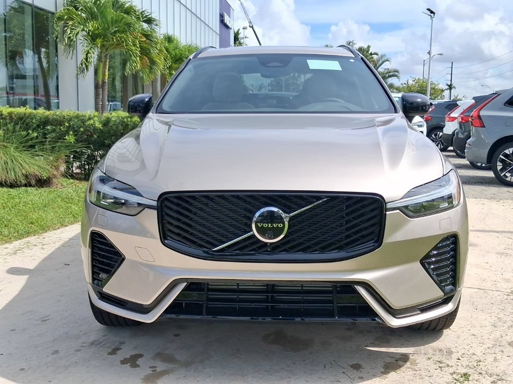 New 2026 Volvo XC60 T8 Plus w/ Protection Package Premier AWD/4WD image 2