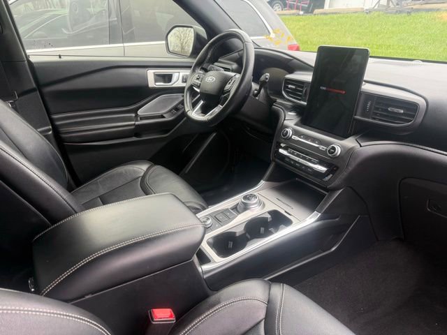 Used 2020 Ford Explorer ST w/ ST Street Pack image 6
