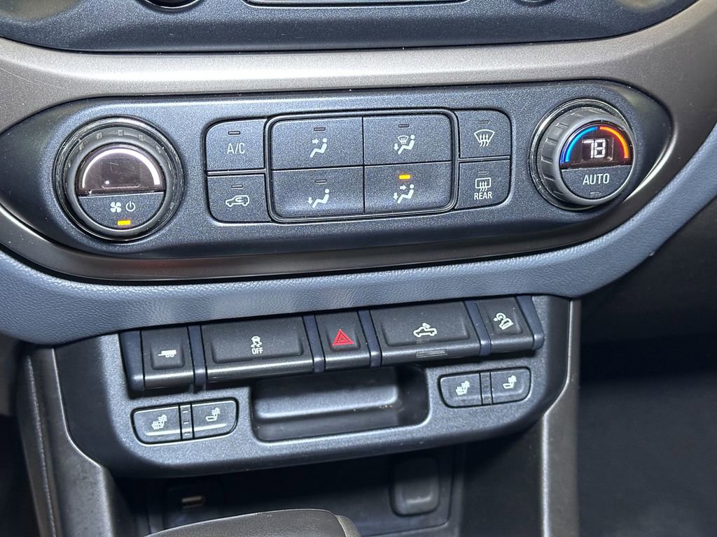 Used 2018 Chevrolet Colorado Z71 image 38