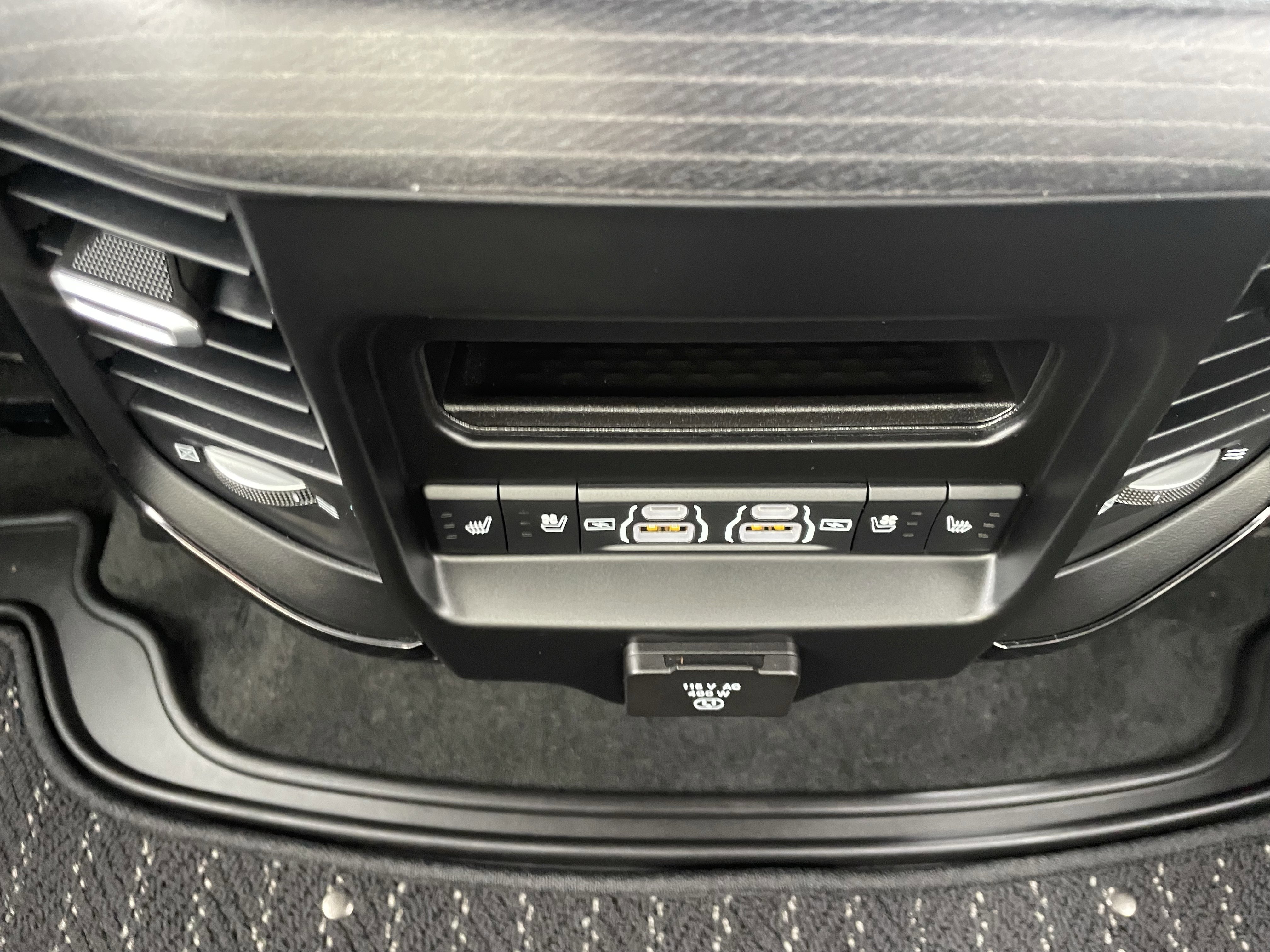 Used 2023 RAM 1500 Limited w/ Body Color Bumper Group image 31