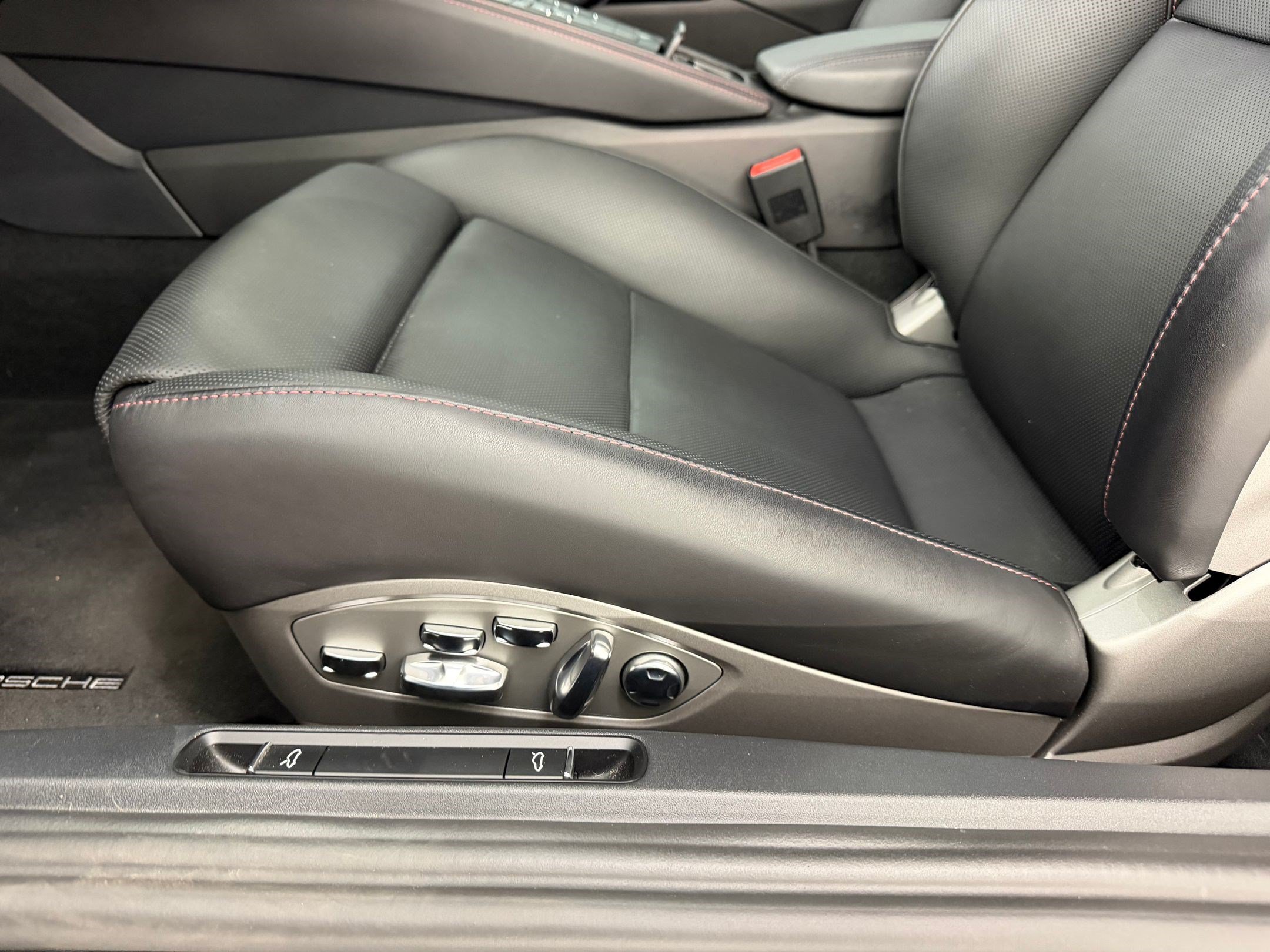 Certified 2023 Porsche 718 Cayman GTS RWD image 14