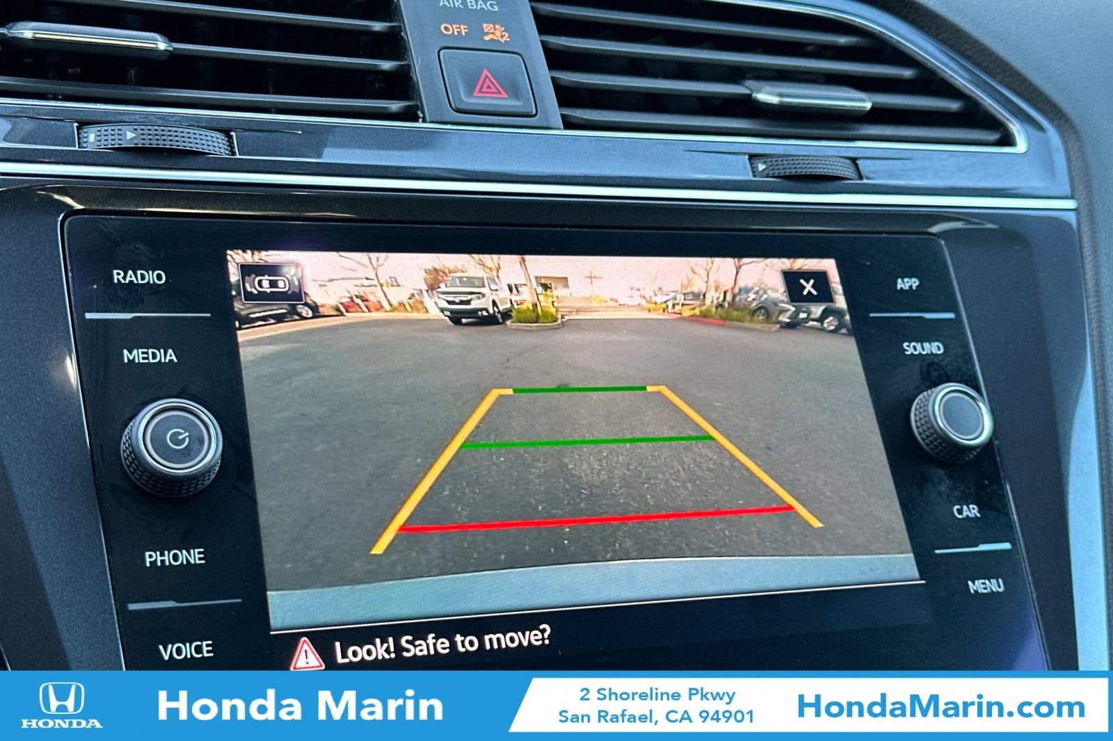 Used 2022 Volkswagen Tiguan SE image 23