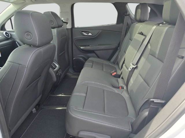 New 2026 Chevrolet Blazer LT w/ Sound & Technology Package AWD/4WD image 15
