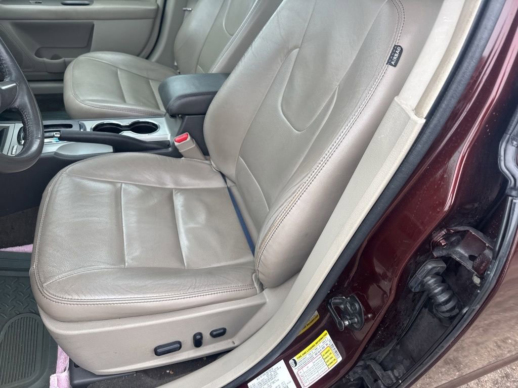 Used 2012 Ford Fusion SEL image 12
