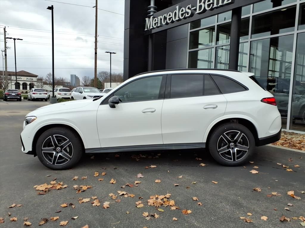 New 2026 Mercedes-Benz GLC 300 4MATIC image 3