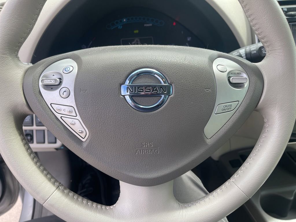 Used 2012 Nissan Leaf SL FWD image 14