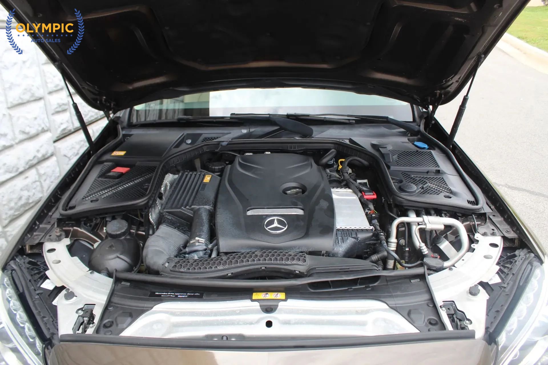 Used 2015 Mercedes-Benz C 300 Sedan w/ Premium 1 Package image 37