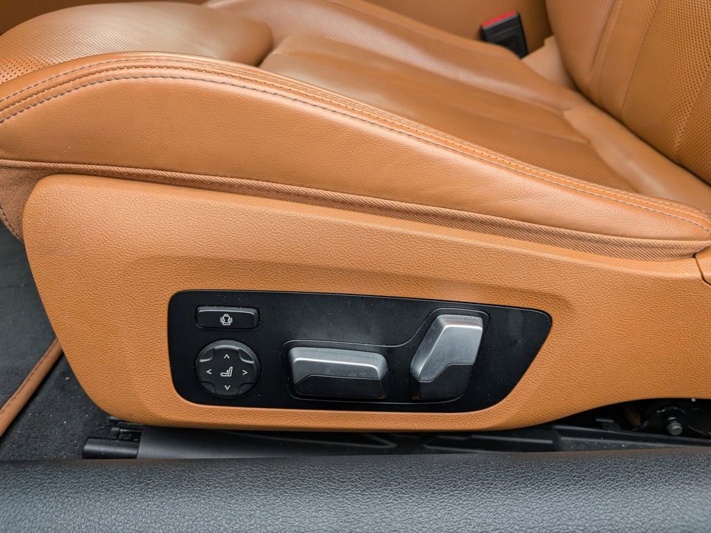 Used 2022 BMW 840i Convertible image 14