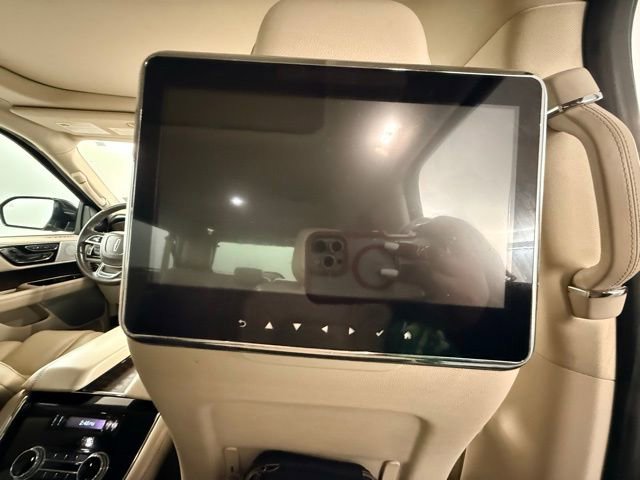 Used 2019 Lincoln Navigator L Reserve image 12