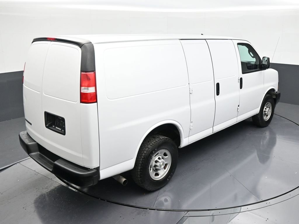 Used 2023 Chevrolet Express 2500 image 16