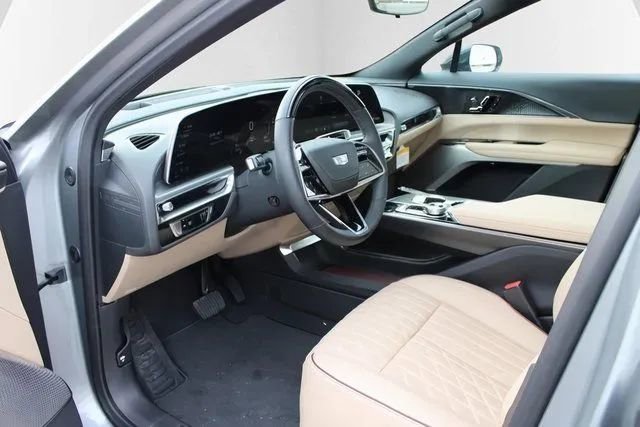 Used 2024 Cadillac Lyriq Luxury w/ Nappa Leather Package image 24