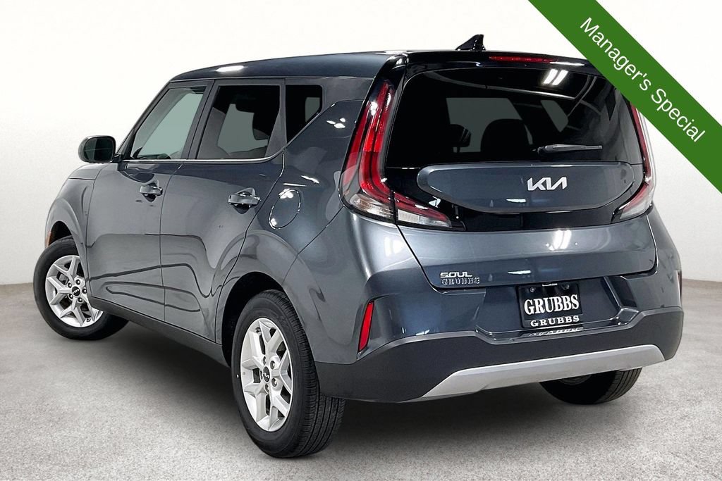Used 2025 Kia Soul LX FWD image 15