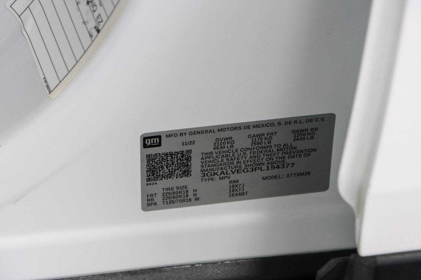 Used 2023 GMC Terrain SLT AWD/4WD image 32
