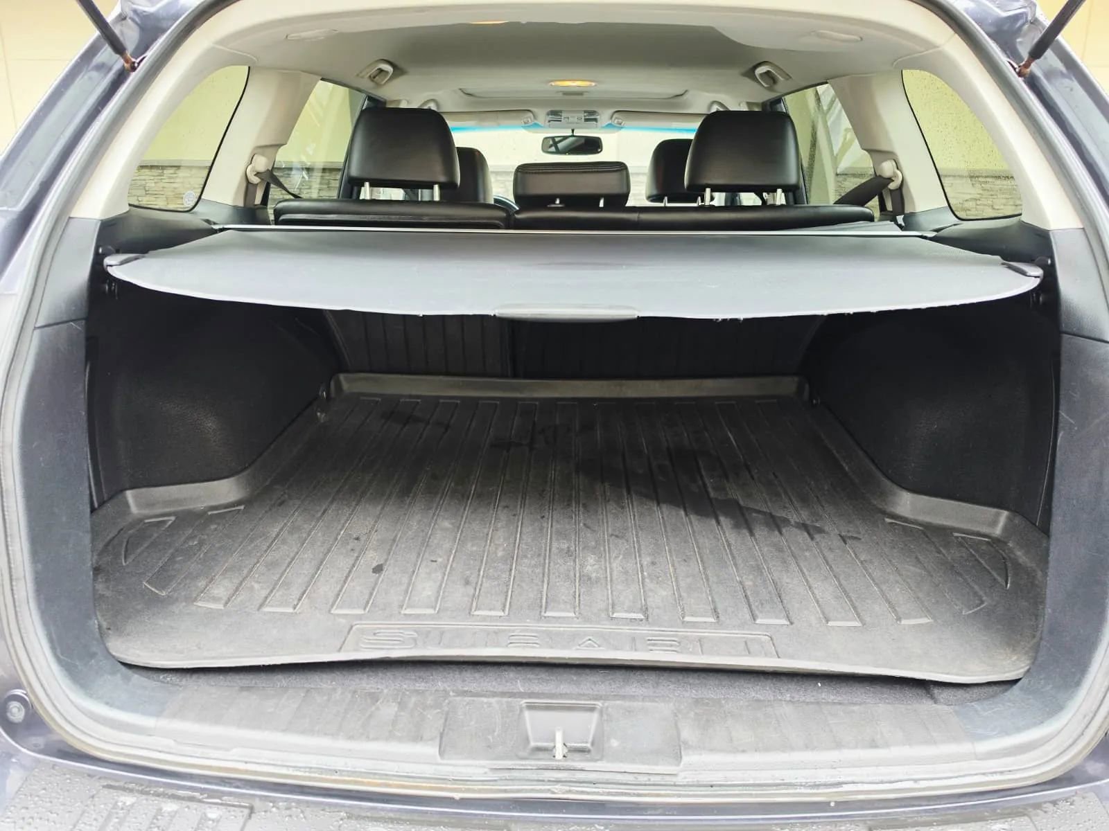 Used 2013 Subaru Outback 3.6R Limited w/ Moonroof Pkg AWD/4WD image 18