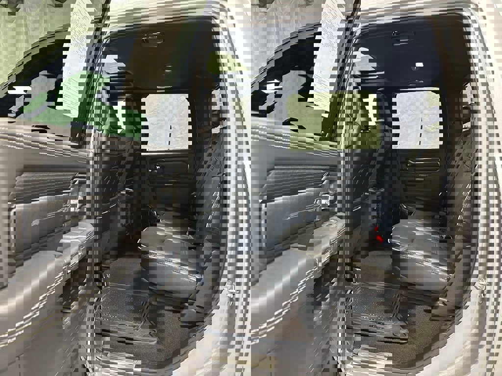 Used 2024 RAM 2500 Limited image 41