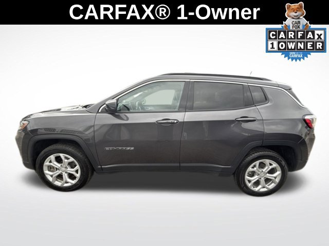 Used 2024 Jeep Compass Latitude AWD/4WD image 2