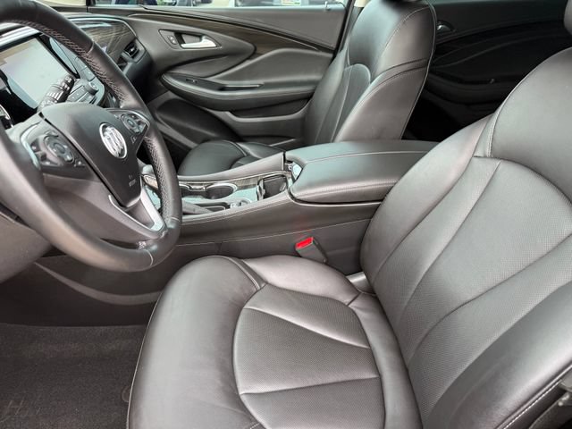 Used 2020 Buick Envision Essence w/ Experience Buick Package FWD image 12