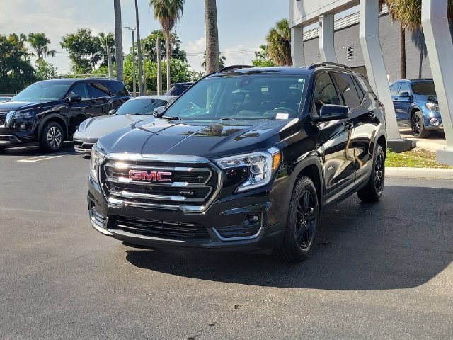 Used 2024 GMC Terrain AT4 w/ Tech Package AWD/4WD image 31