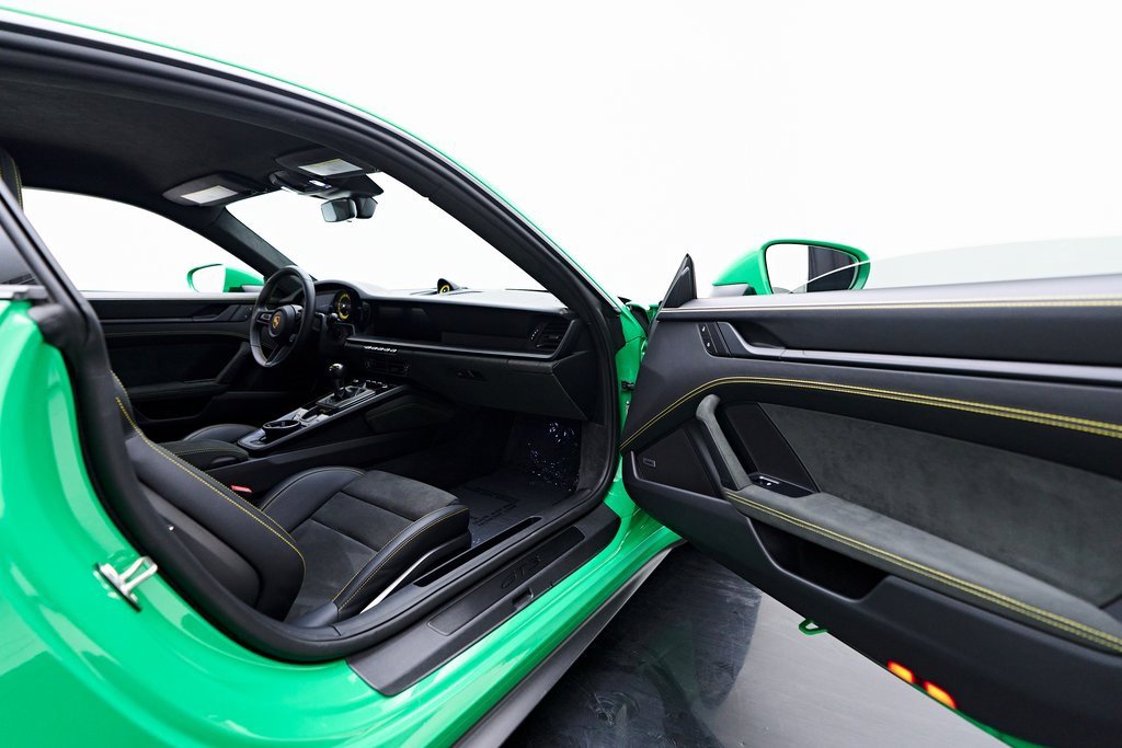 Used 2022 Porsche 911 GT3 image 32