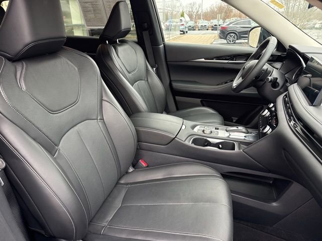Certified 2025 INFINITI QX60 Pure image 16