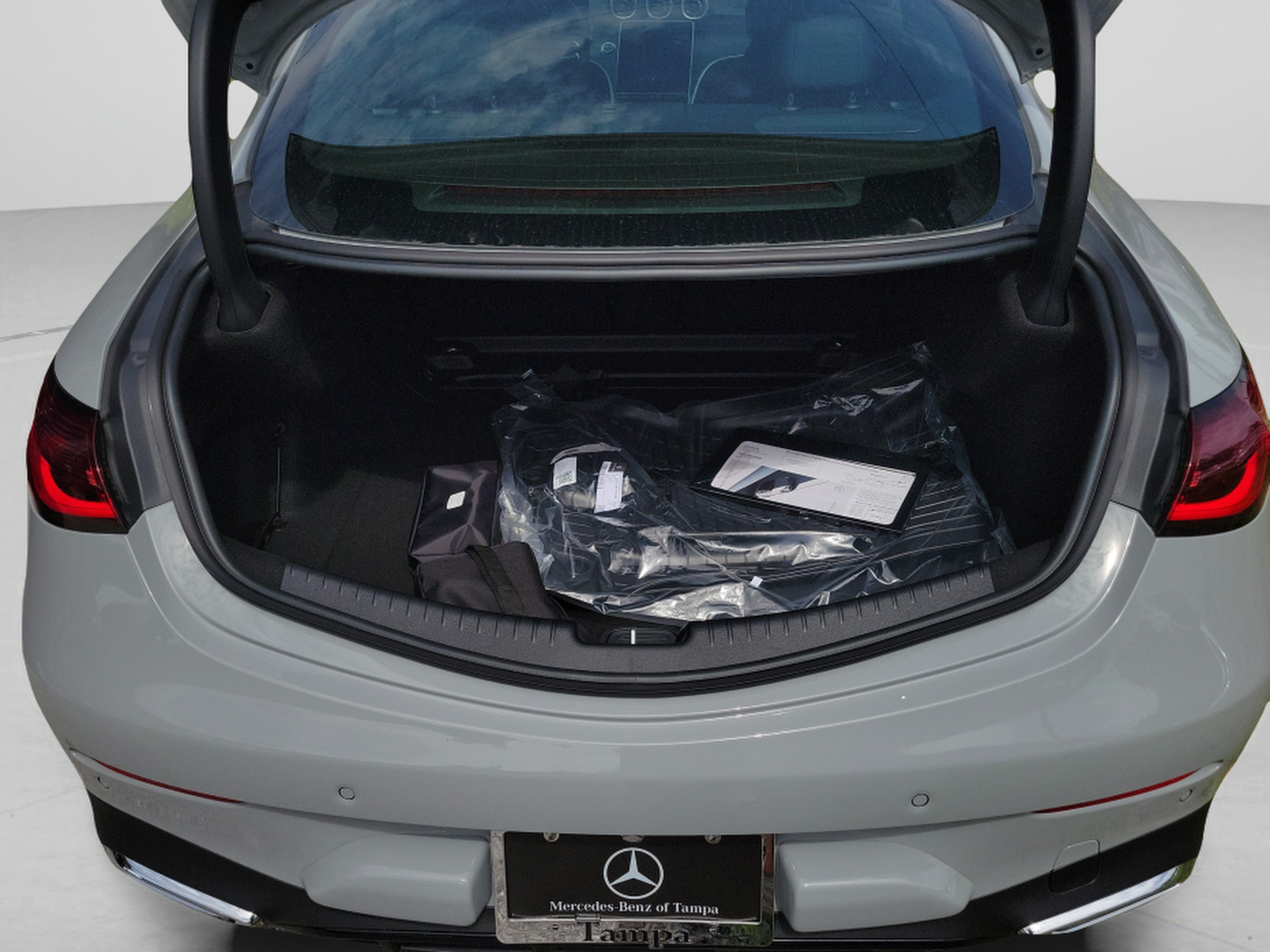 New 2026 Mercedes-Benz CLE 450 4MATIC Coupe image 3