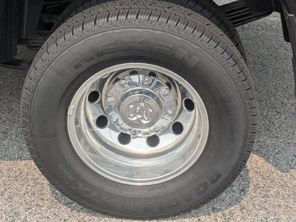 New 2026 RAM 3500 Big Horn AWD/4WD image 12