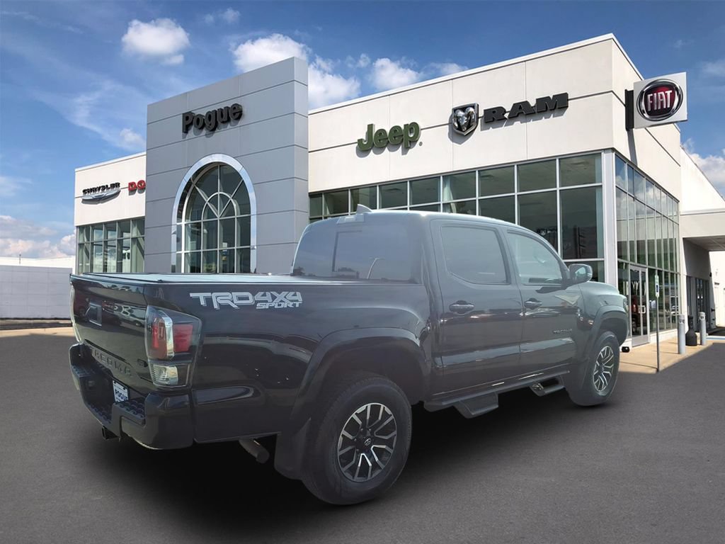 Used 2020 Toyota Tacoma TRD Sport AWD/4WD image 2