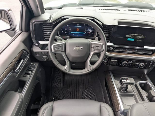 Used 2026 Chevrolet Silverado 1500 LT Trail Boss w/ Convenience Package II AWD/4WD image 16